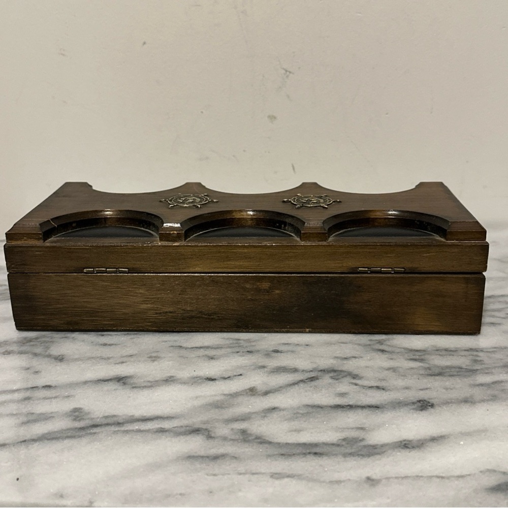 Wooden pirates chest jewelry Box sailboat/ sailboat wheel details - Picture 7 of 16